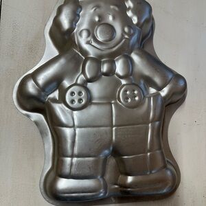 Wilton Silver Cake Pan